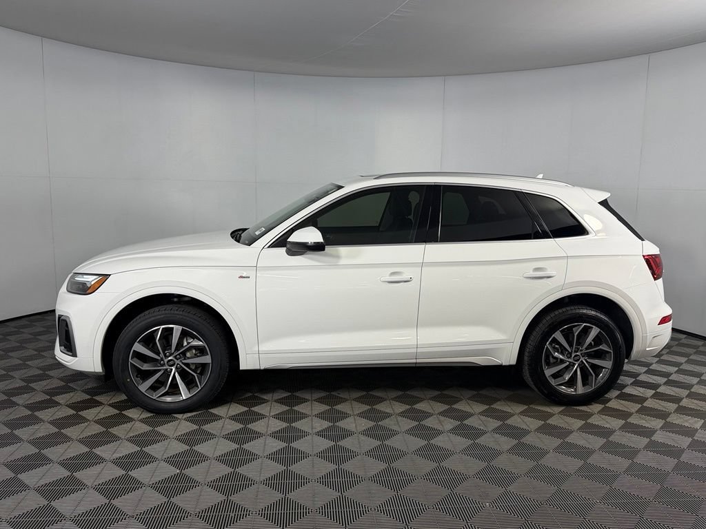 Used 2023 Audi Q5 2.0T Premium Plus w/ Premium Plus Package AWD/4WD image 11