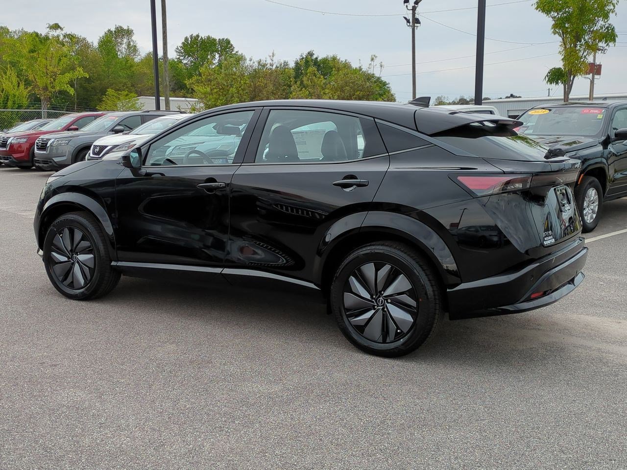 New 2024 Nissan Ariya AWD image 6