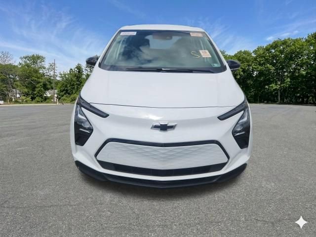 Used 2023 Chevrolet Bolt LT w/ Infotainment Package FWD image 3