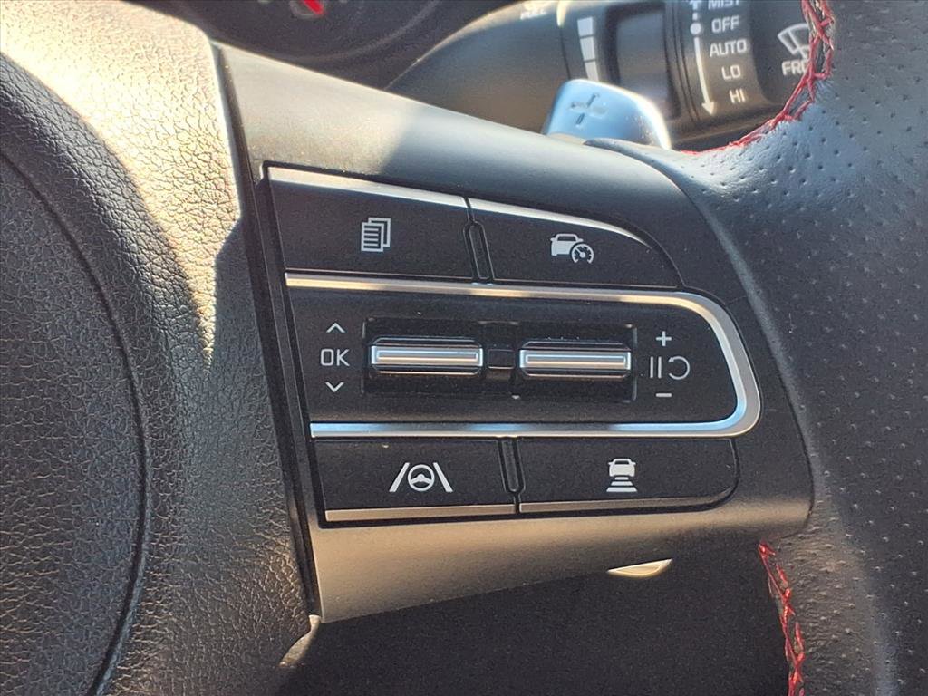 Used 2023 Kia Stinger GT2 image 17