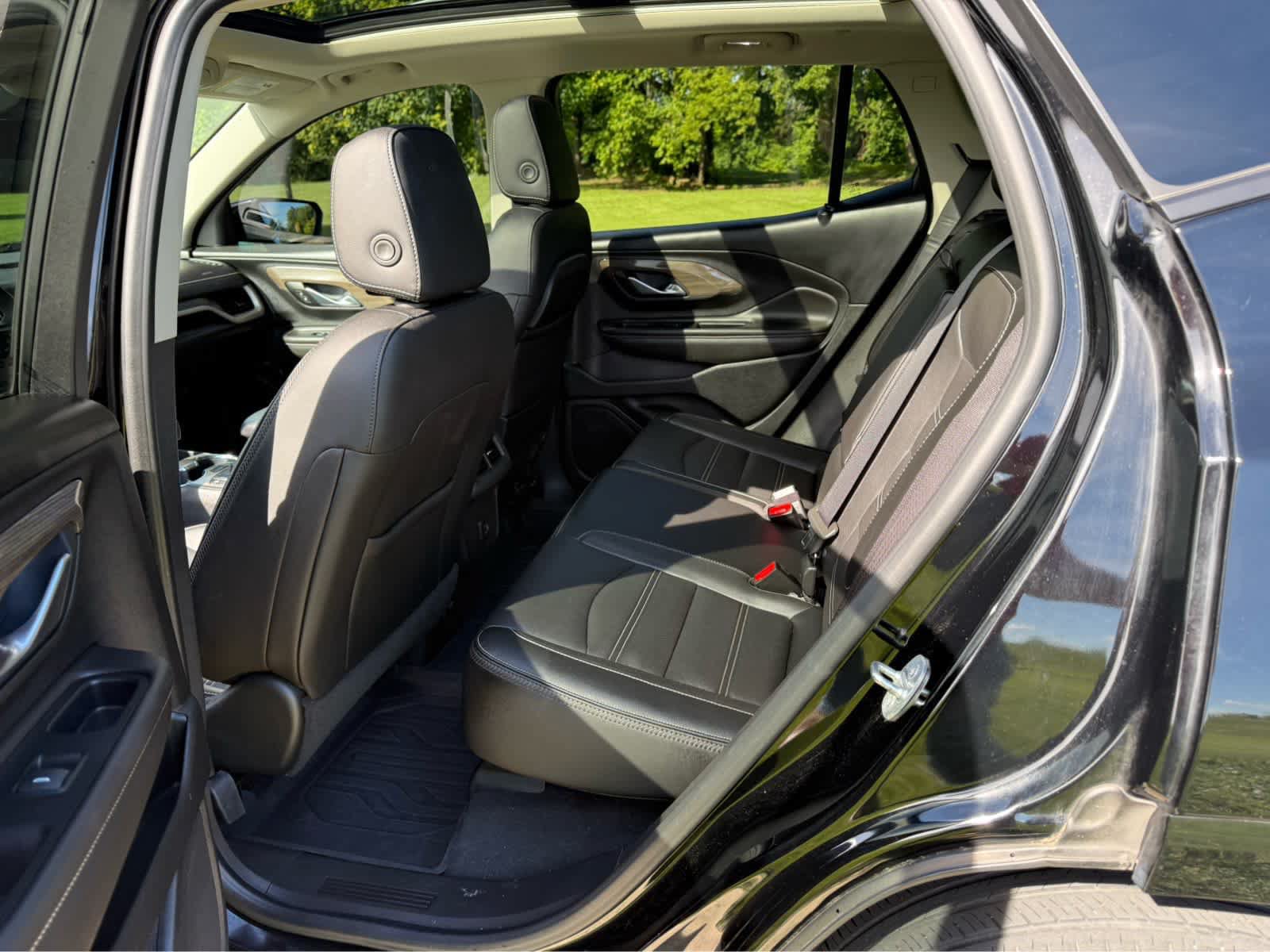 Used 2022 GMC Terrain Denali w/ LPO, Floor Liner Package AWD/4WD image 12