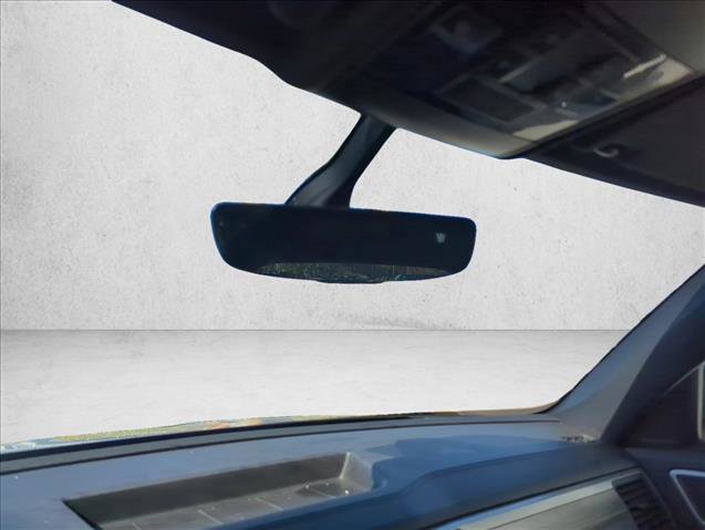 Used 2020 Volkswagen Atlas Cross Sport SE w/ Towing Package image 10