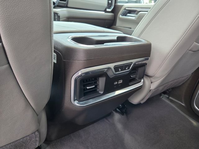 Used 2025 Chevrolet Silverado 2500 LTZ w/ LTZ Premium Package image 9