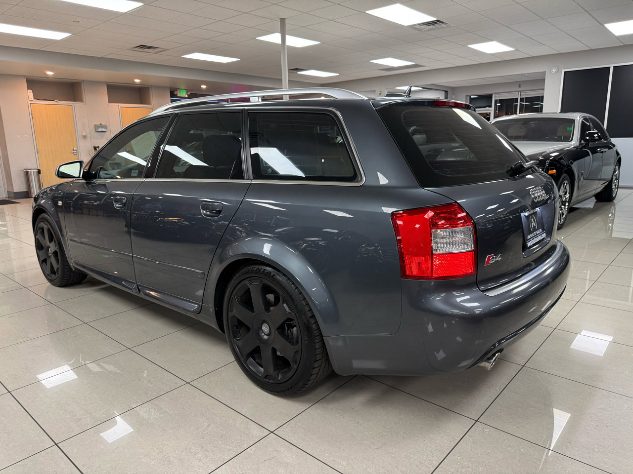 Used 2005 Audi S4 Avant image 2