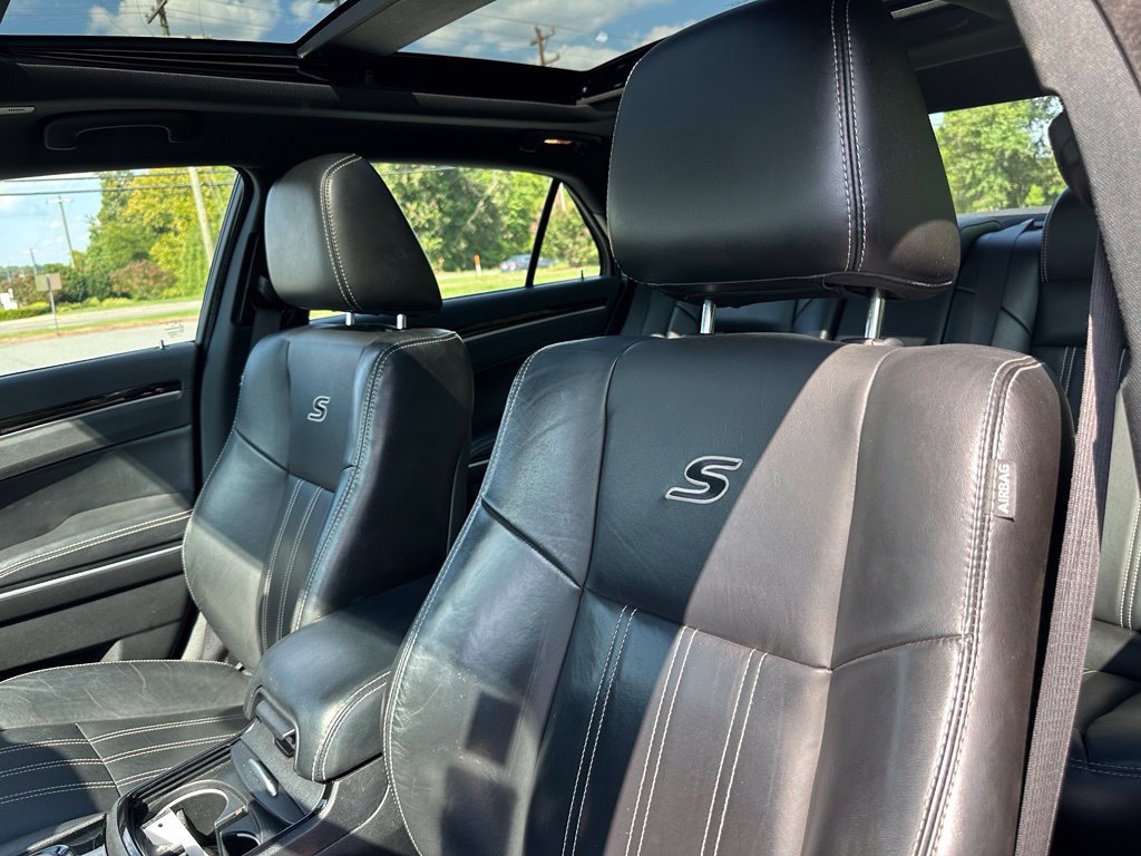 Used 2022 Chrysler 300 S RWD image 13