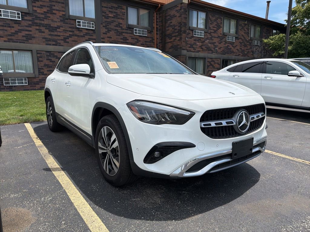 Used 2025 Mercedes-Benz GLA 250 image 1