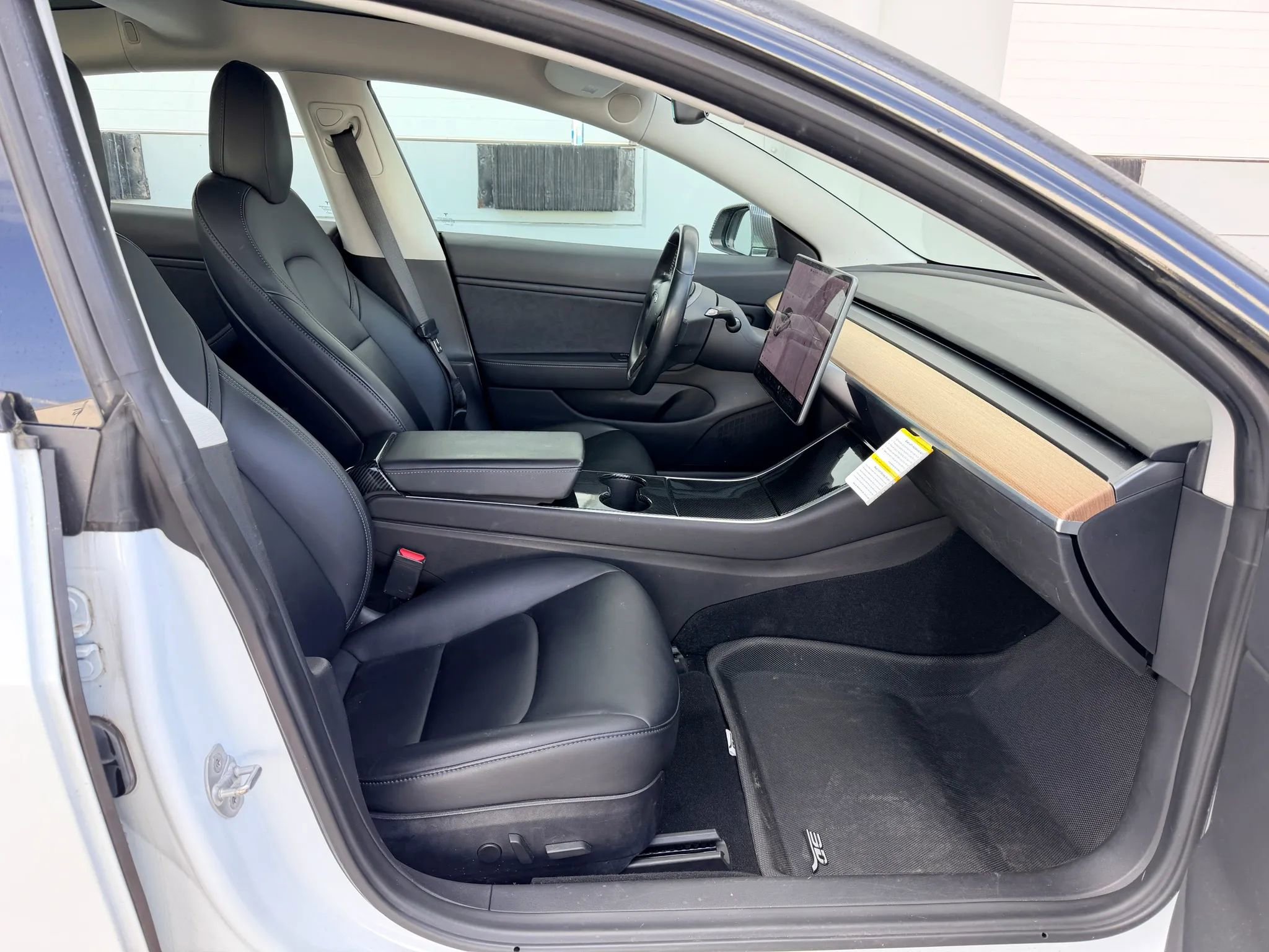 Used 2018 Tesla Model 3 Long Range image 13