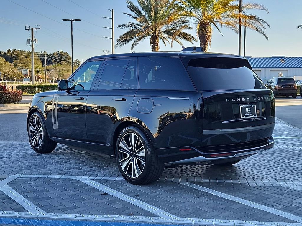 New 2026 Land Rover Range Rover SE image 3