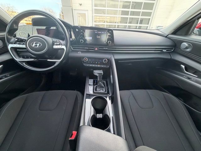Certified 2021 Hyundai Elantra SEL w/ Convenience Package image 16
