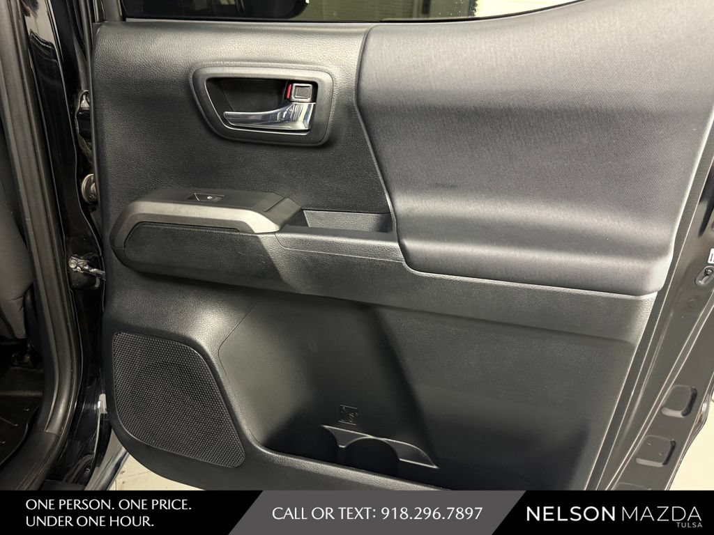 Used 2016 Toyota Tacoma TRD Sport w/ Towing Package AWD/4WD image 41