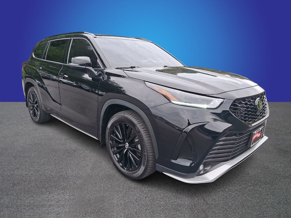 Used 2024 Toyota Highlander XSE AWD/4WD image 3