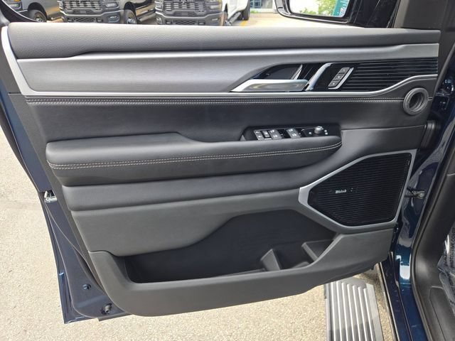 New 2026 Jeep Grand Wagoneer Limited AWD/4WD image 29