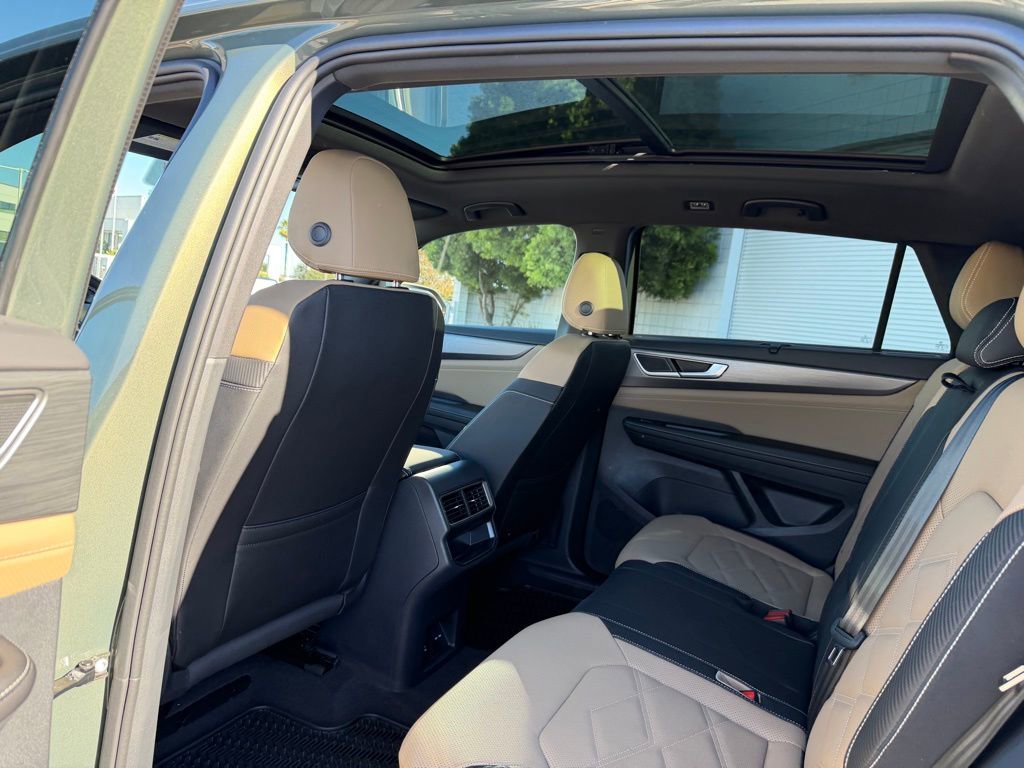 New 2026 Volkswagen Atlas Cross Sport SE image 17