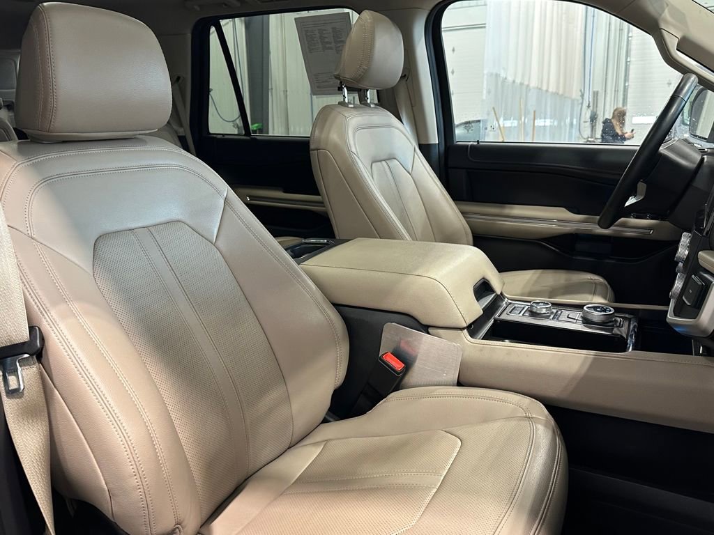 Used 2024 Ford Expedition Limited image 30