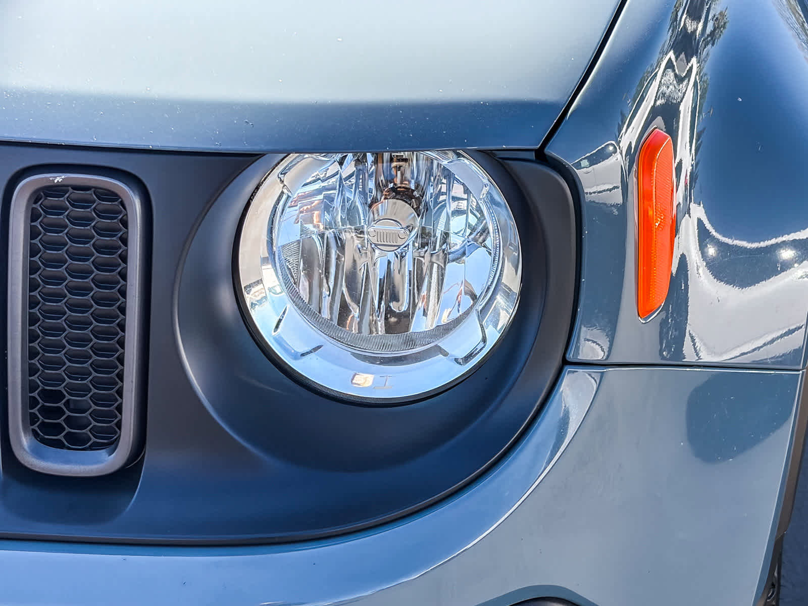 Used 2018 Jeep Renegade Trailhawk w/ Cold Weather Group II image 7