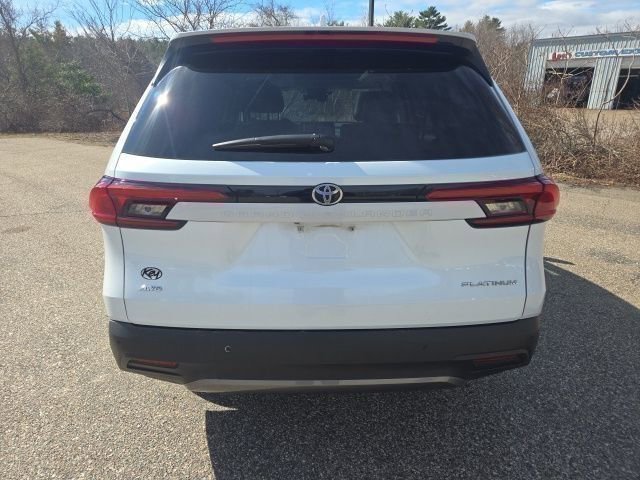 Used 2024 Toyota Grand Highlander Platinum image 4
