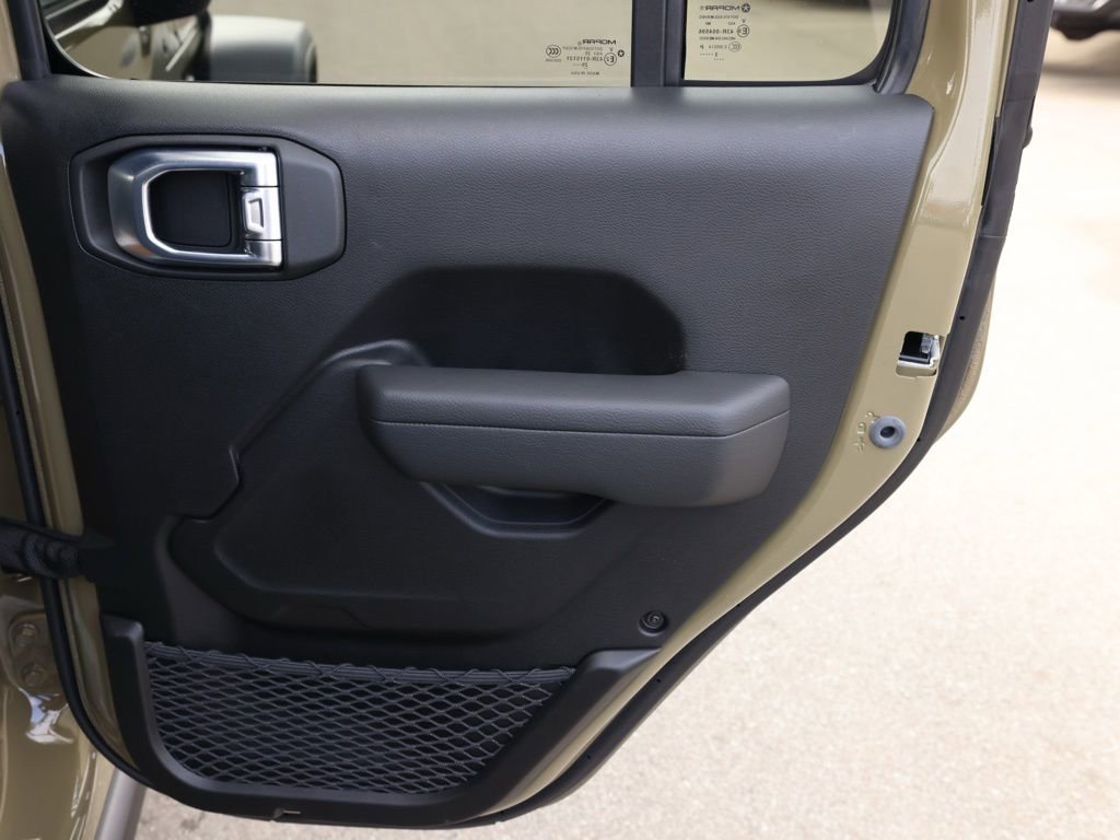 New 2026 Jeep Gladiator Rubicon w/ Safety Group image 18