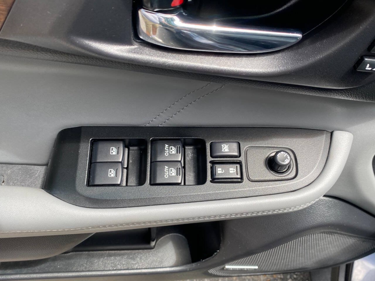 Used 2019 Subaru Outback 2.5i Limited AWD/4WD image 16