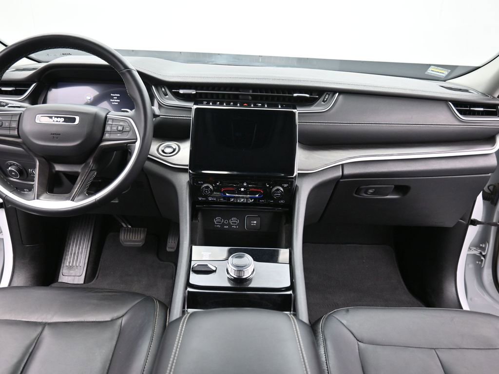 Used 2022 Jeep Grand Cherokee L Limited AWD/4WD image 16