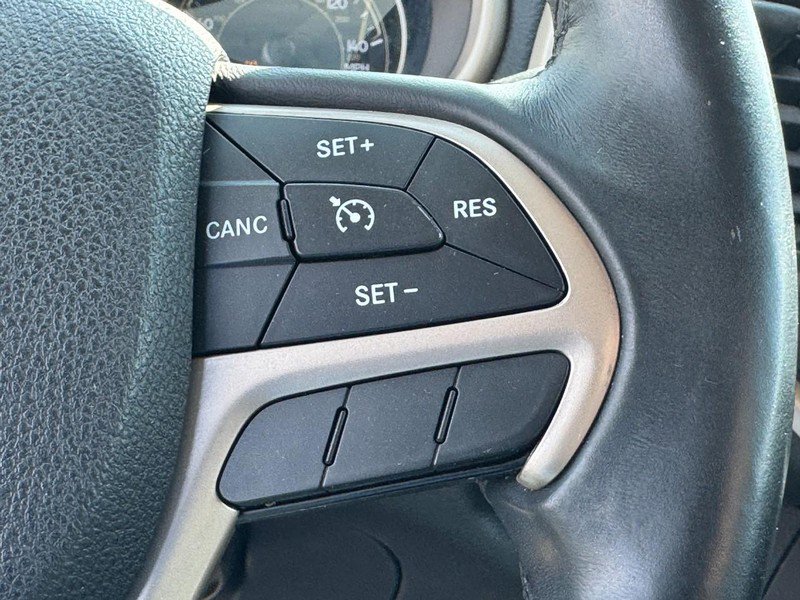 Used 2016 Jeep Cherokee Latitude image 18