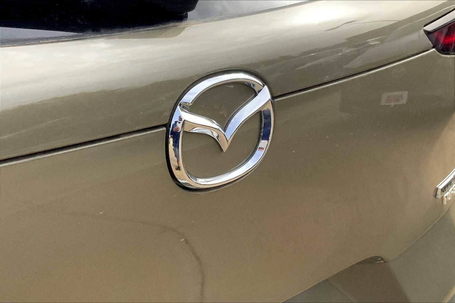 Certified 2025 MAZDA CX-30 Carbon AWD/4WD image 18