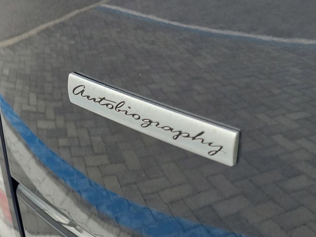 Used 2015 Land Rover Range Rover Long Wheelbase Autobiography image 10