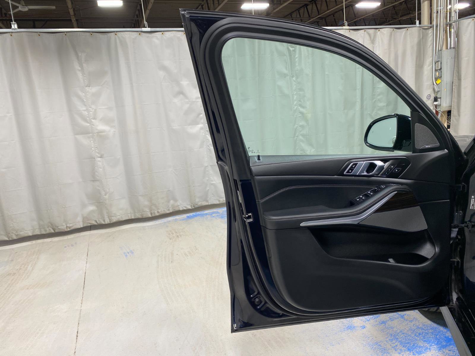 Certified 2024 BMW X5 xDrive40i w/ M Sport Package image 21