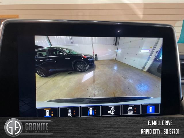 Used 2023 GMC Yukon SLT w/ SLT Luxury Package image 22