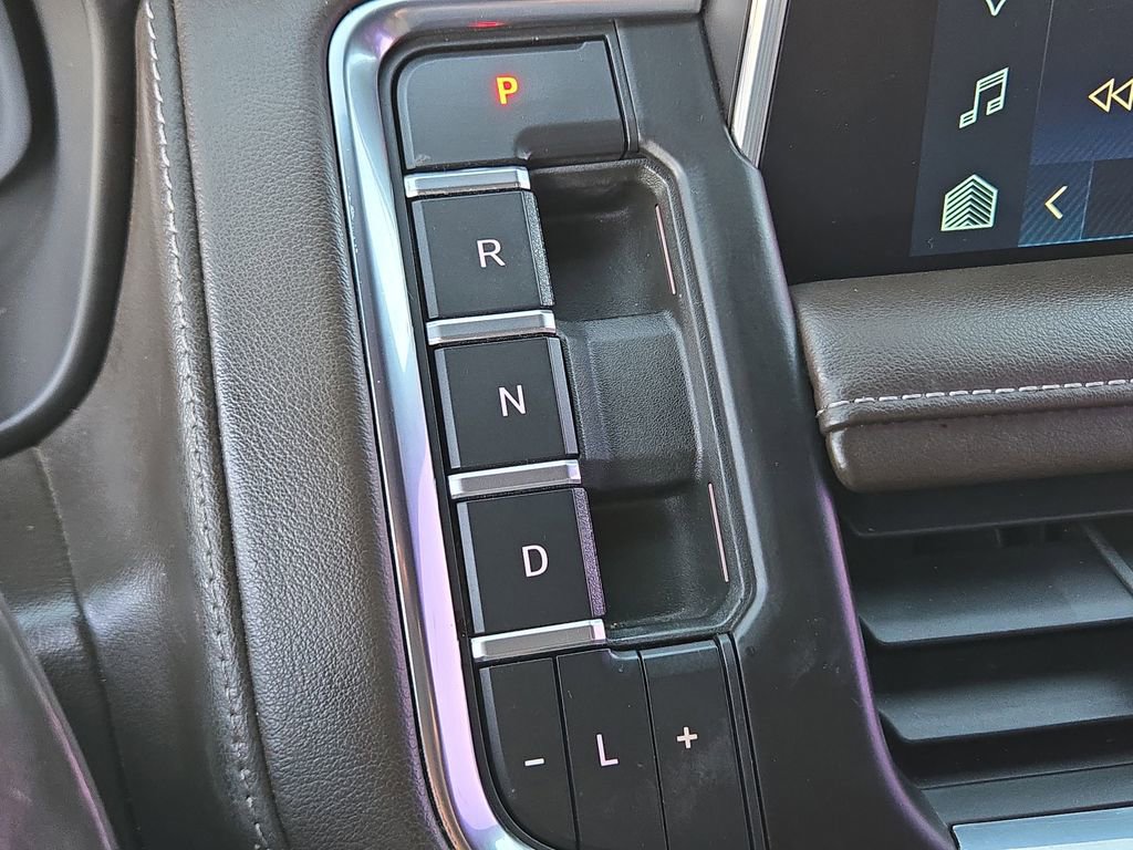 Used 2022 Chevrolet Tahoe LT w/ Luxury Package image 24