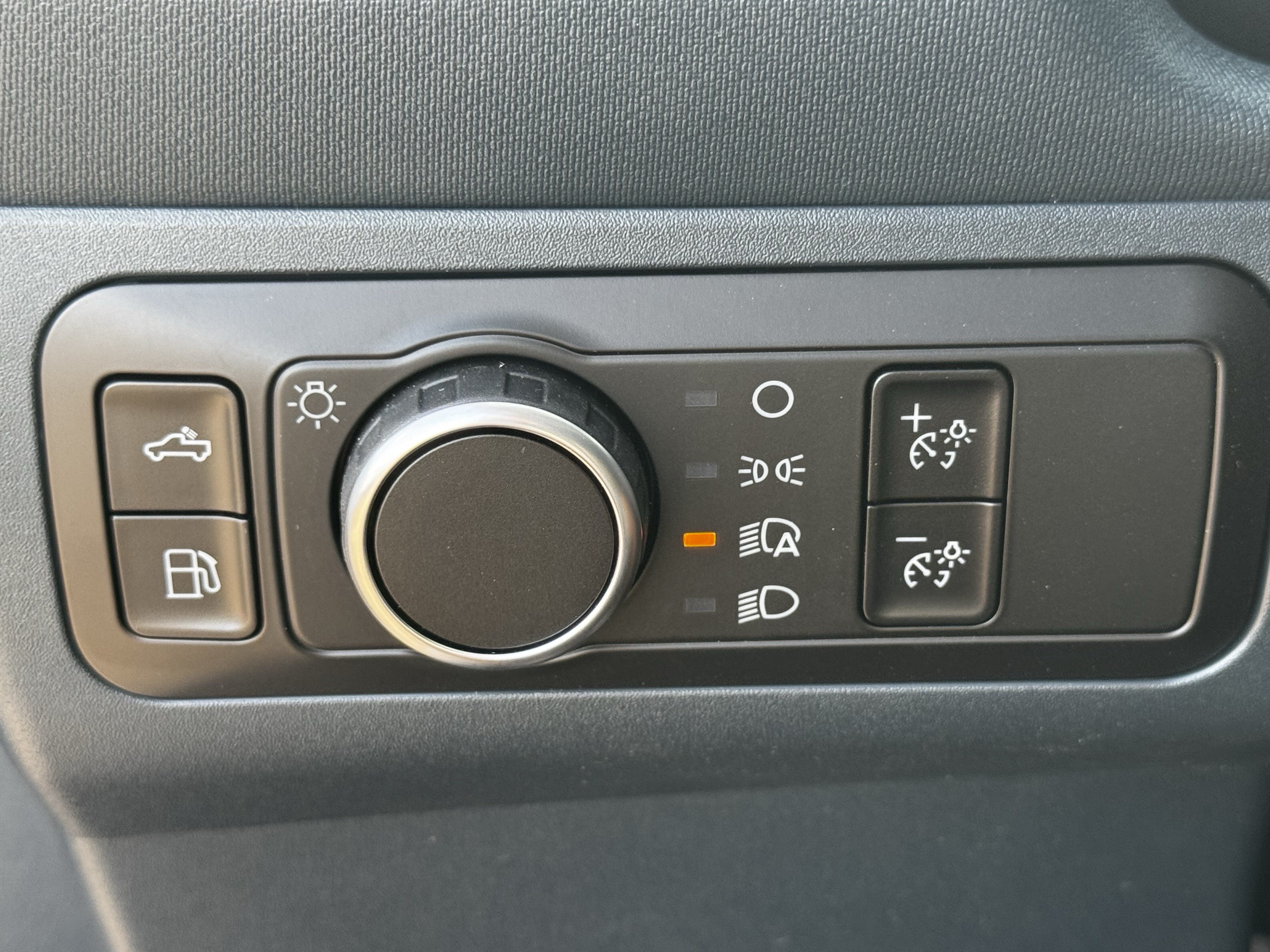 New 2026 Ford Maverick XLT w/ XLT Luxury Package FWD image 16
