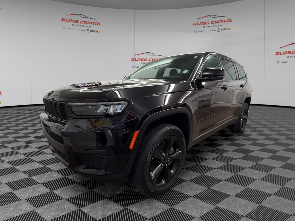 Used 2024 Jeep Grand Cherokee L Laredo AWD/4WD image 3