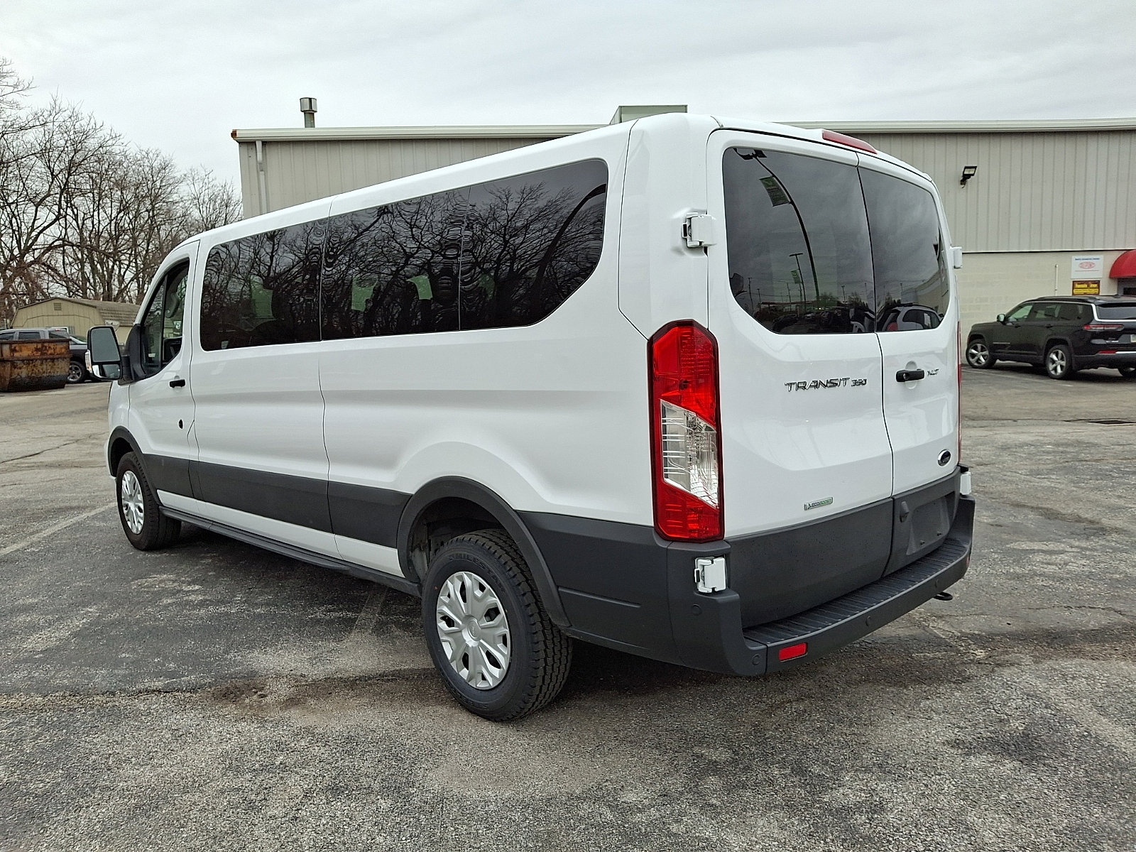 Used 2023 Ford Transit 350 XLT image 6