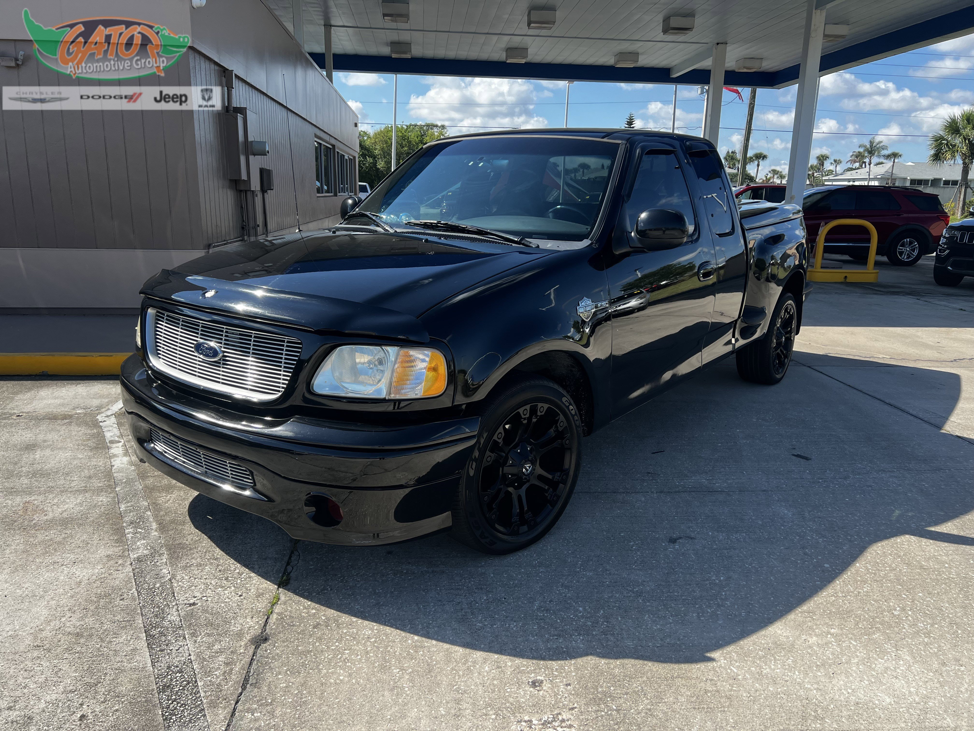 Used 2000 Ford F150 Harley-Davidson image 1