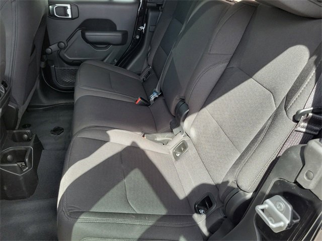 Used 2023 Jeep Gladiator Sport image 10