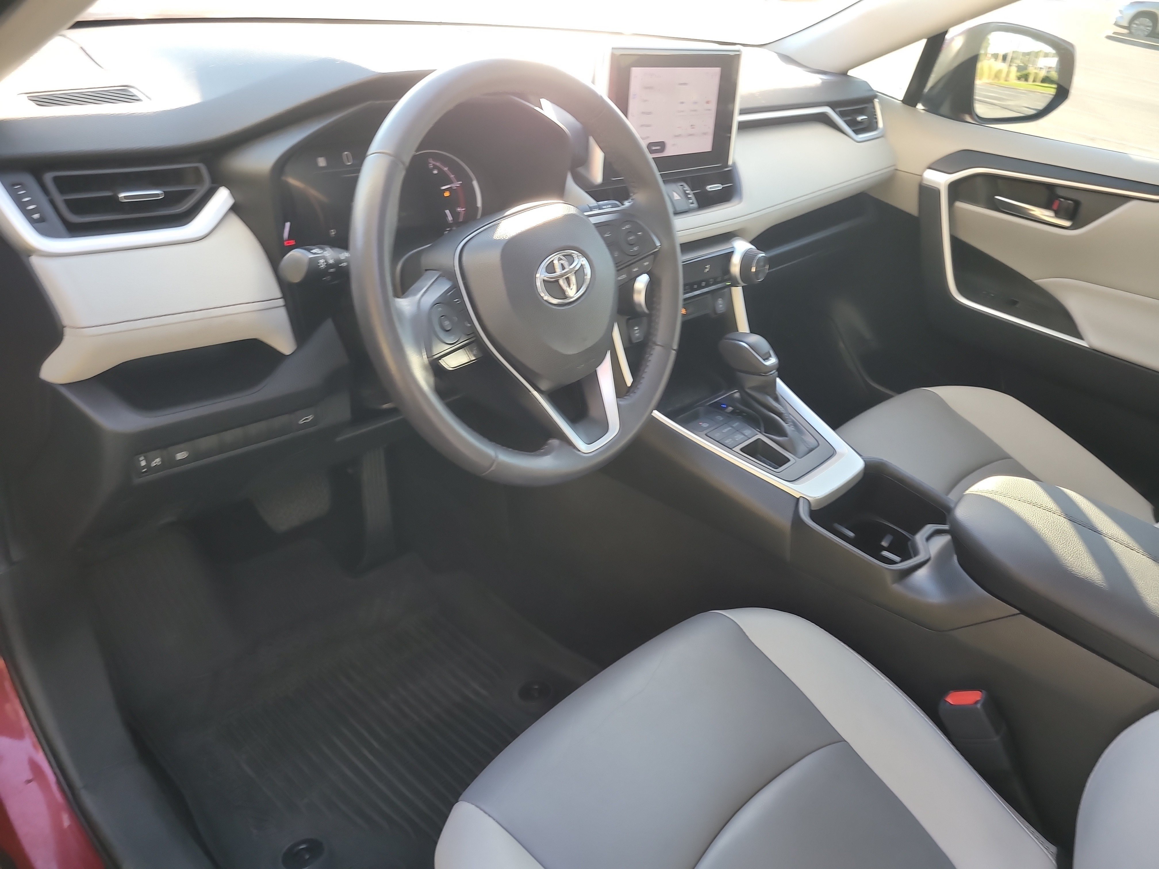 Certified 2023 Toyota RAV4 XLE Premium AWD/4WD image 20