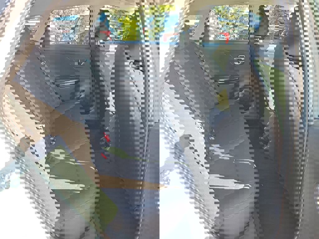 New 2026 Kia K4 LXS image 12