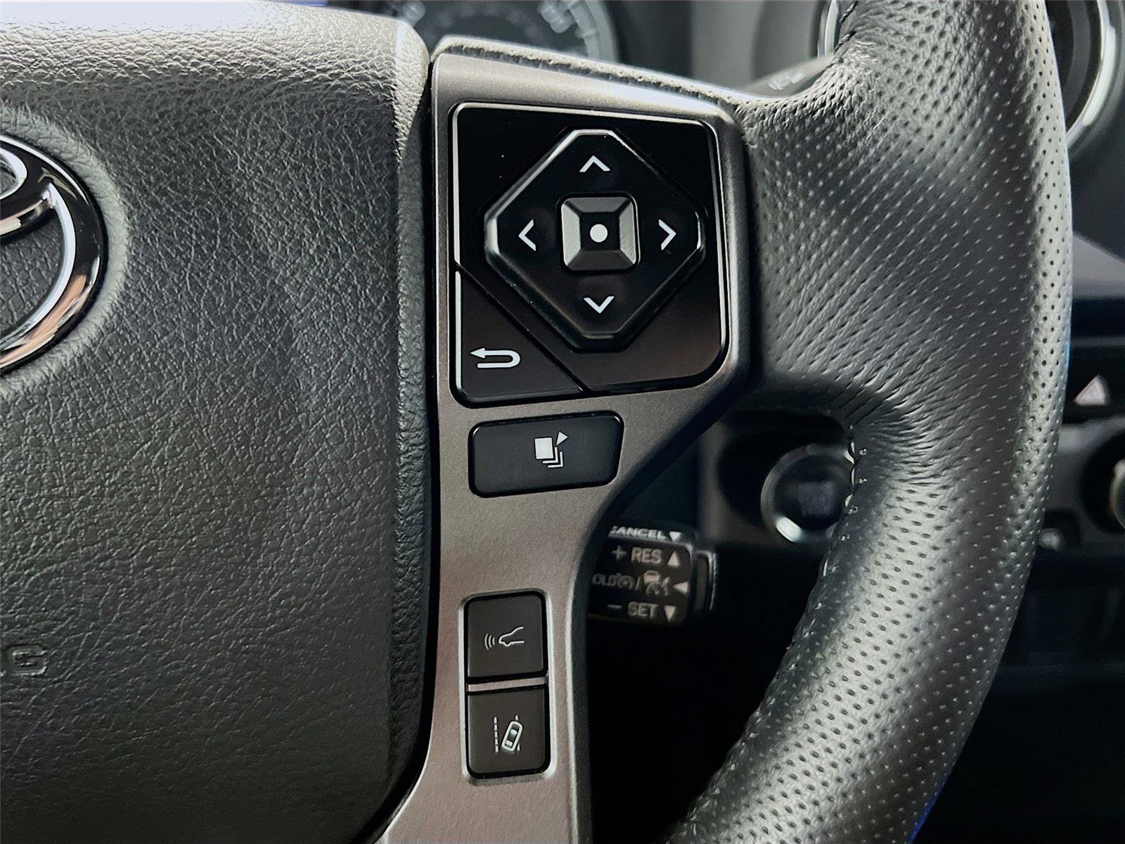 Used 2023 Toyota Tacoma TRD Sport image 31