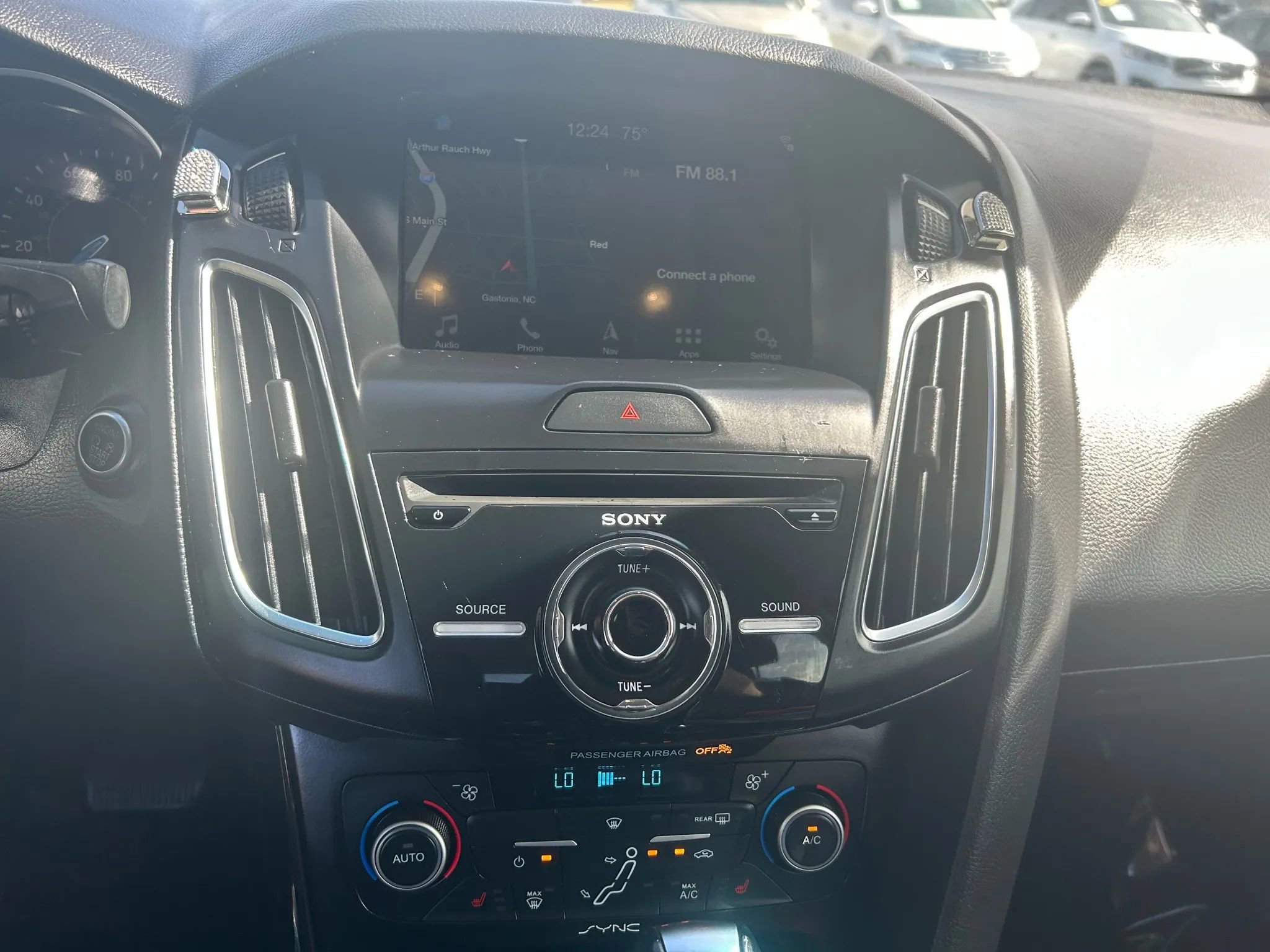 Used 2018 Ford Focus Titanium image 14