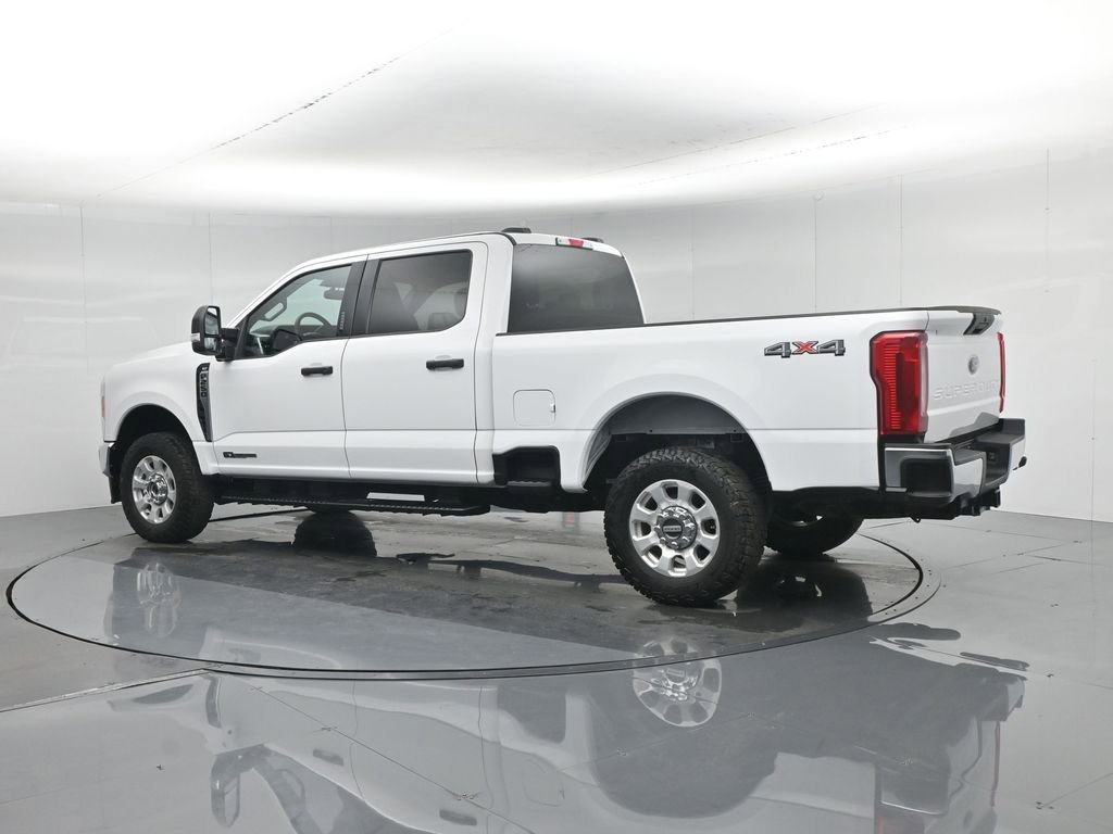 Used 2023 Ford F250 XLT w/ F-250 >10K GVWR Package image 26
