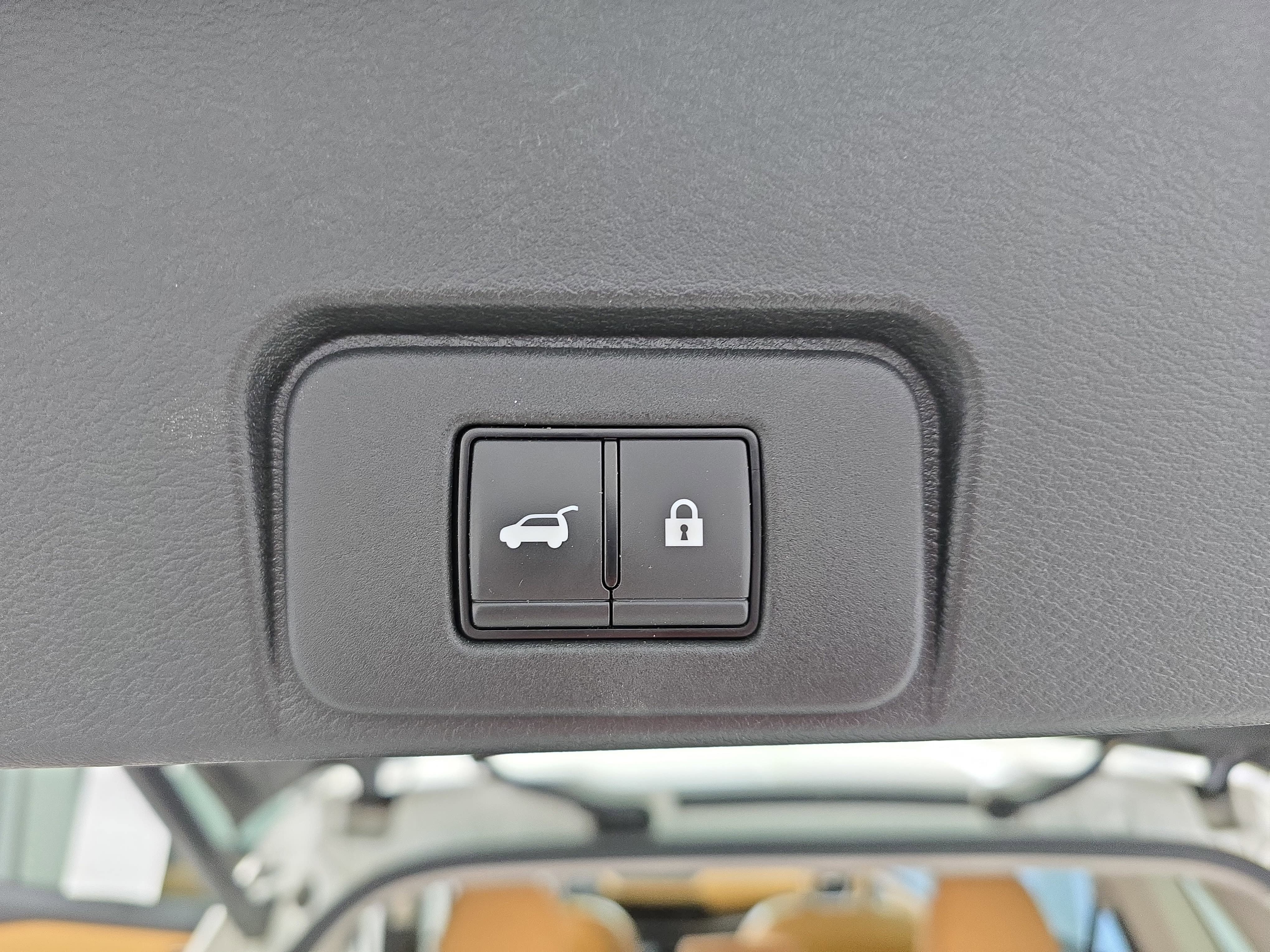 Certified 2022 Nissan Rogue Platinum w/ Head-Up Display Package FWD image 13