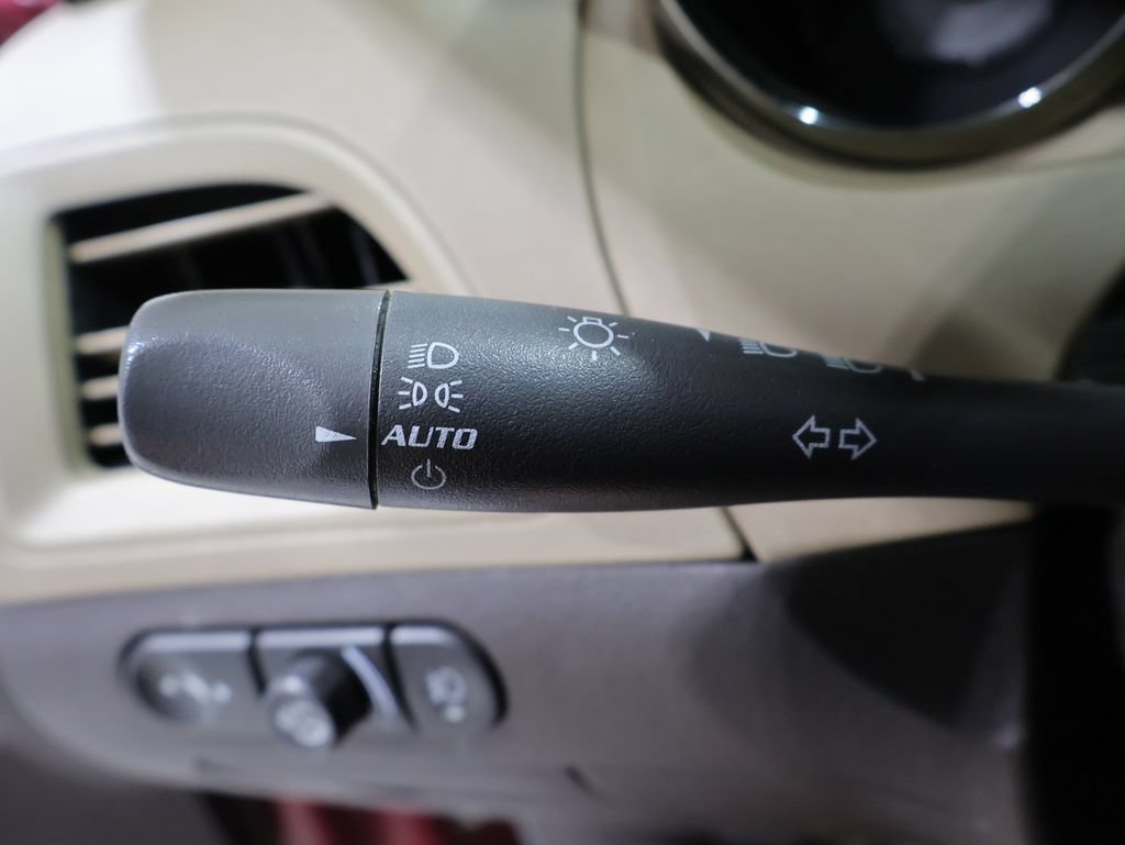 Used 2008 Chevrolet Malibu LTZ FWD image 32