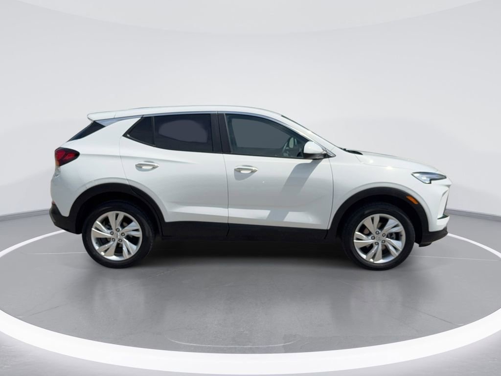 Certified 2024 Buick Encore GX Preferred AWD/4WD image 2