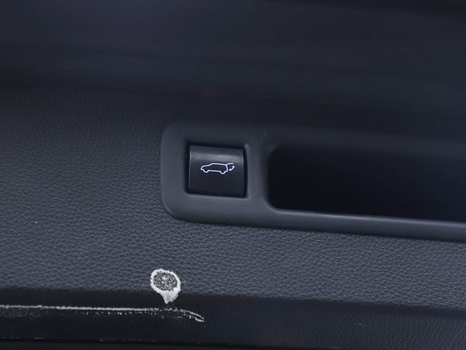 Used 2020 Toyota Highlander Platinum image 18