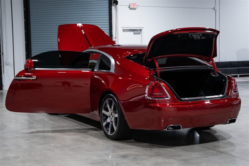 Used 2019 Rolls-Royce Wraith RWD image 35