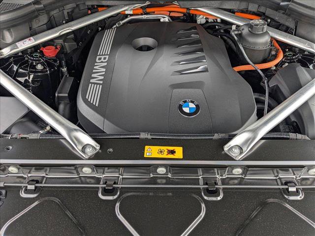 Used 2026 BMW X5 xDrive50e w/ Parking Assistance Package image 16
