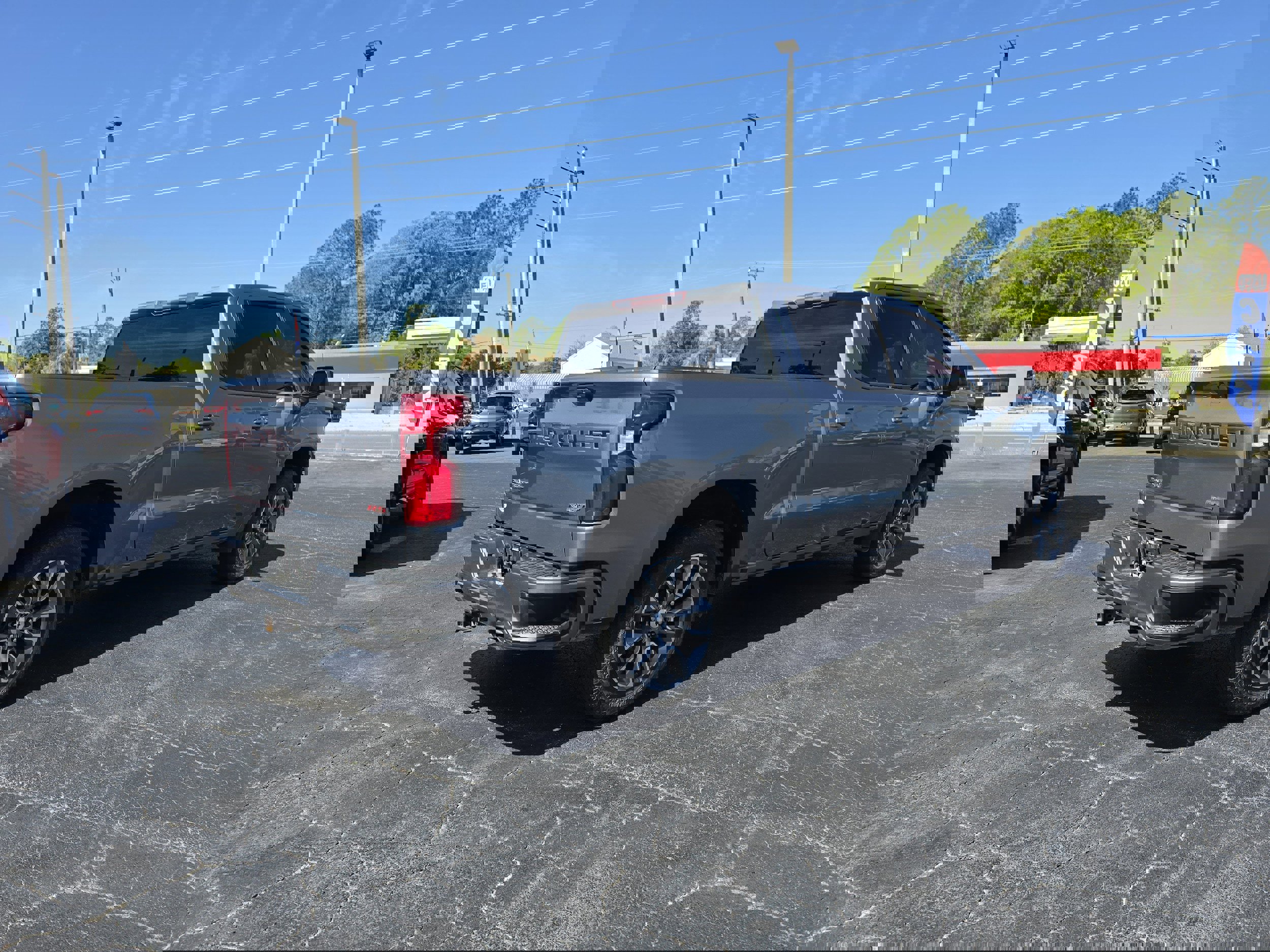 Used 2021 Chevrolet Silverado 1500 RST image 5