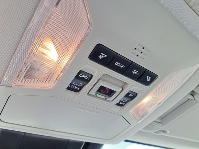 Used 2021 Toyota RAV4 XLE Premium image 19