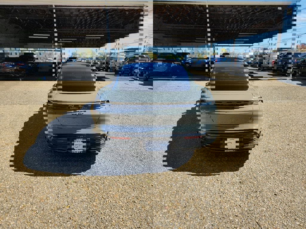 Used 2020 Porsche Taycan Turbo image 6