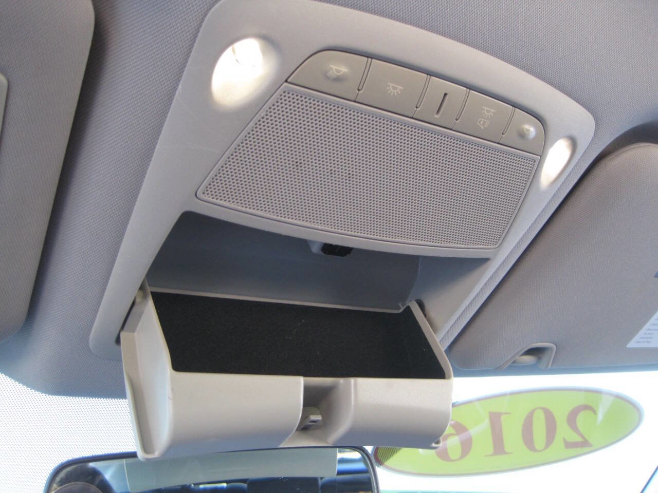 Used 2016 Nissan Rogue S image 37