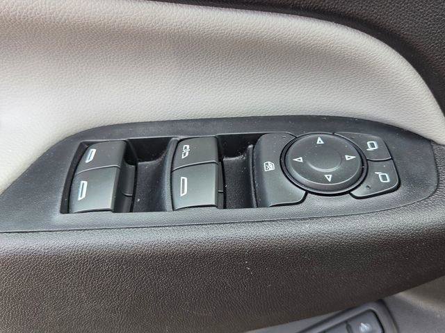 Used 2020 Chevrolet Equinox Premier image 30